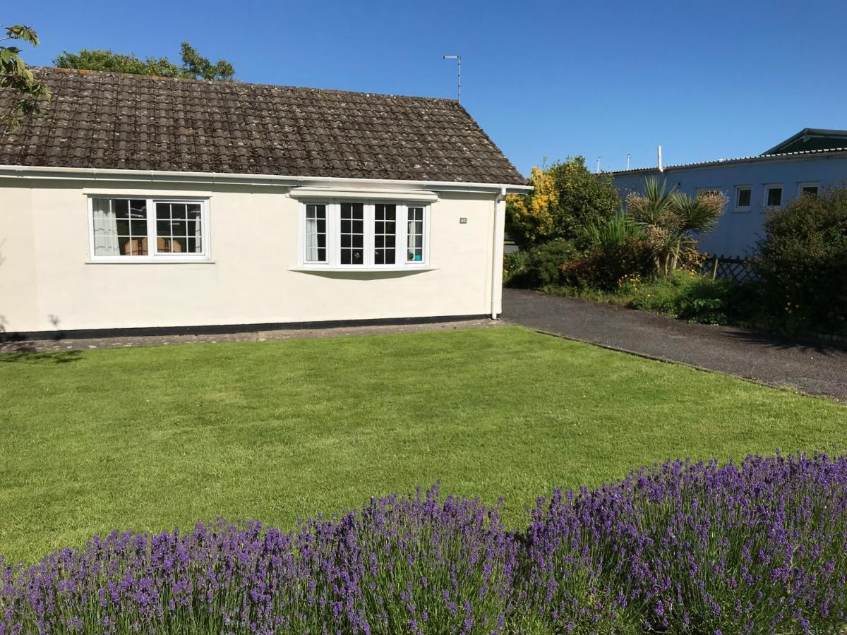 Number 43 The Gower Holiday Village Swansea Buitenkant foto